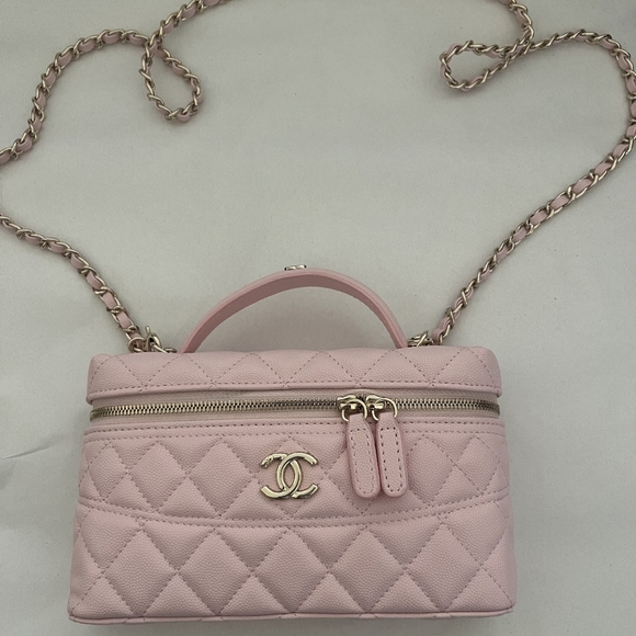 Chanel VIP Makeup Bag - Picture 2 of 10